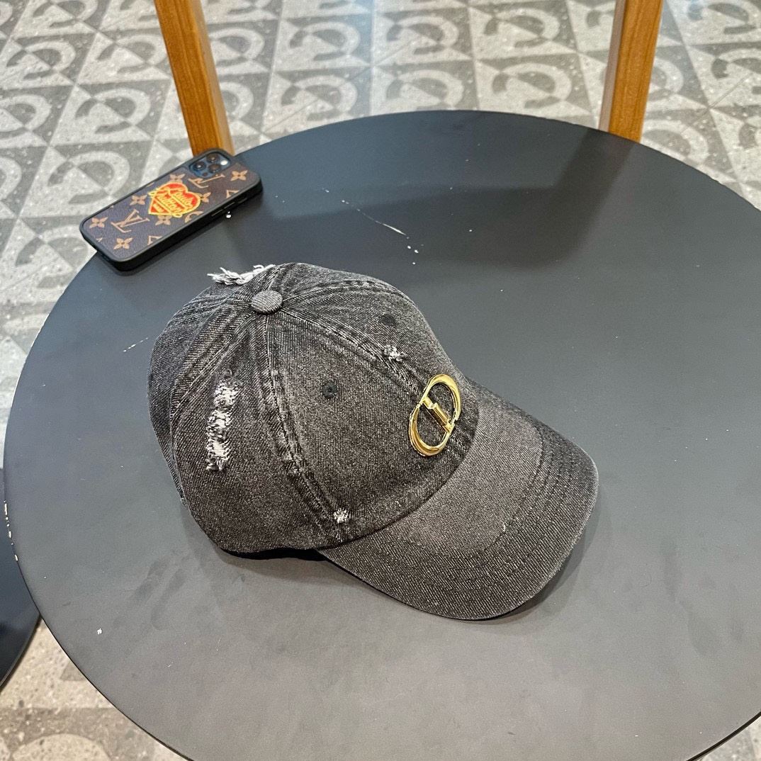 Christian Dior Caps